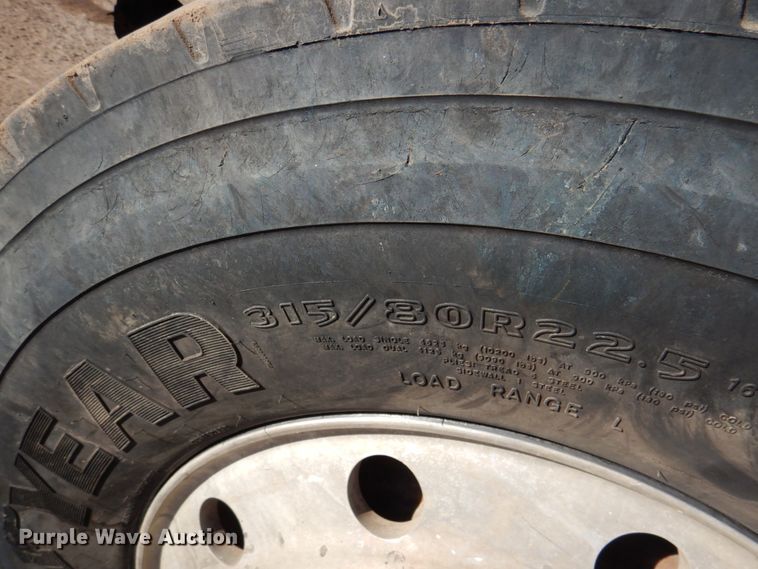 image for item DN2529 2007 Sterling LT8500  dump truck