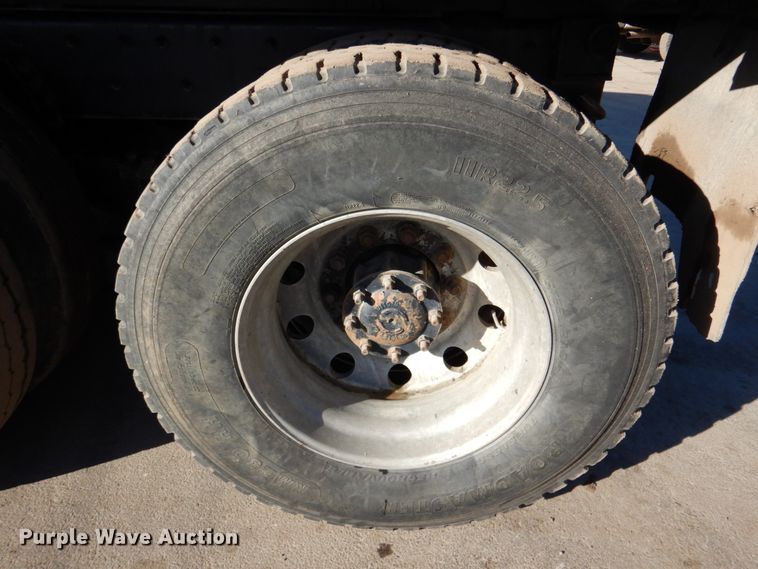 image for item DN2529 2007 Sterling LT8500  dump truck