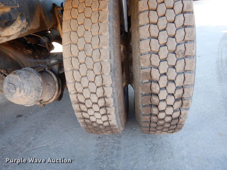 image for item DN2529 2007 Sterling LT8500  dump truck