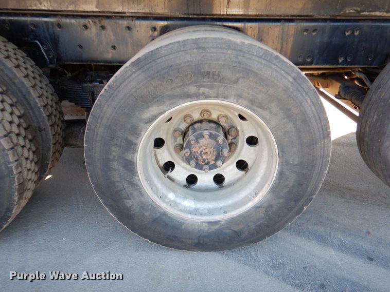 image for item DN2529 2007 Sterling LT8500  dump truck