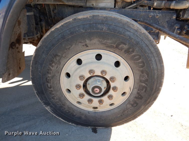 image for item DN2529 2007 Sterling LT8500  dump truck