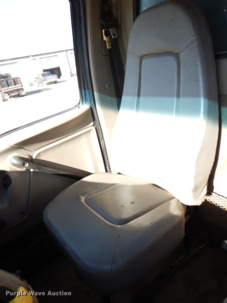 image for item DN2530 2007 Sterling LT8500  dump truck