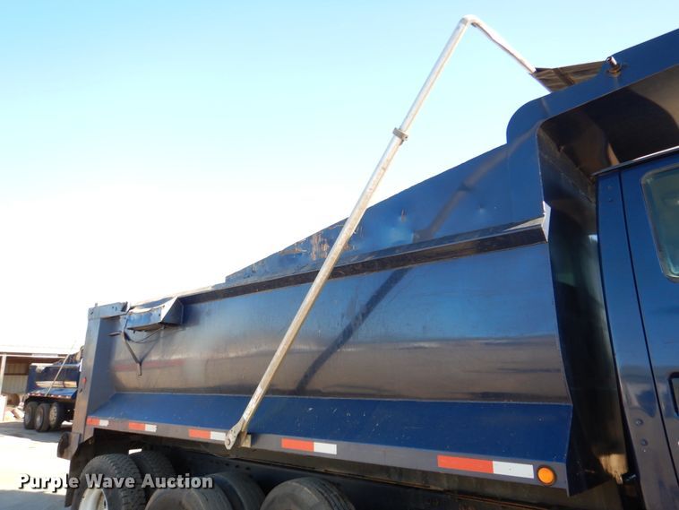 image for item DN2530 2007 Sterling LT8500  dump truck