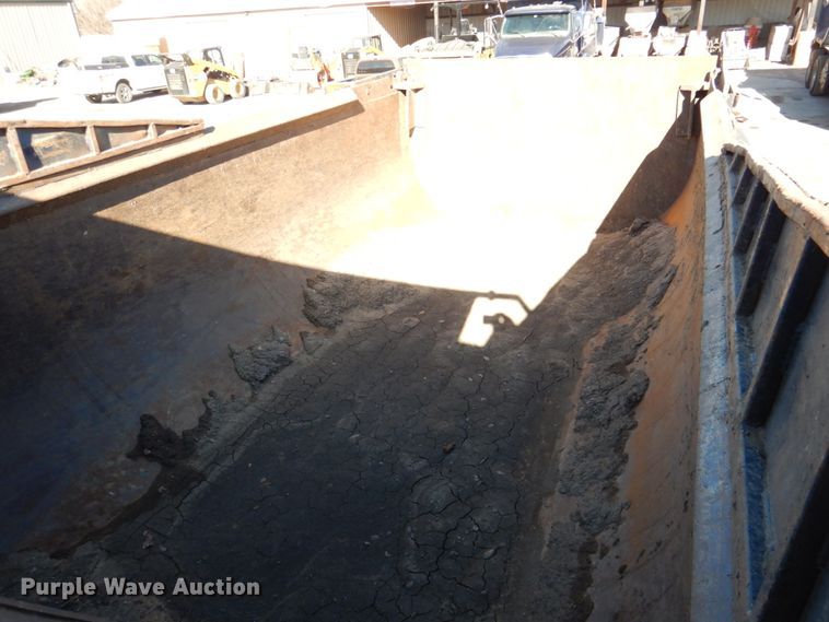 image for item DN2530 2007 Sterling LT8500  dump truck