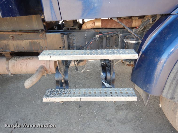 image for item DN2530 2007 Sterling LT8500  dump truck