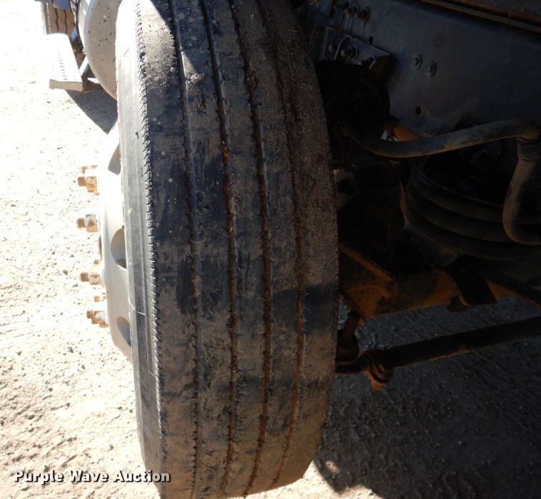 image for item DN2530 2007 Sterling LT8500  dump truck