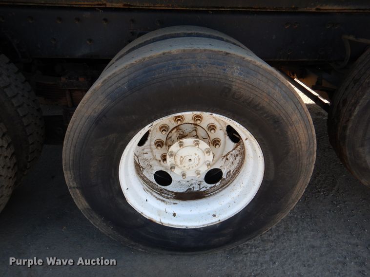 image for item DN2530 2007 Sterling LT8500  dump truck