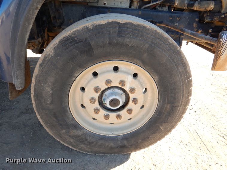 image for item DN2530 2007 Sterling LT8500  dump truck