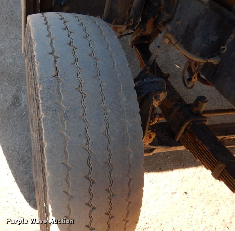 image for item DN2530 2007 Sterling LT8500  dump truck