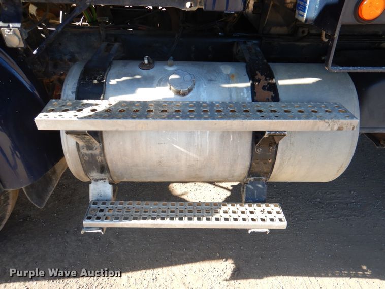 image for item DN2537 2007 Sterling LT8500  dump truck