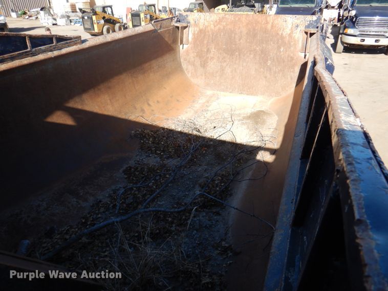 image for item DN2537 2007 Sterling LT8500  dump truck