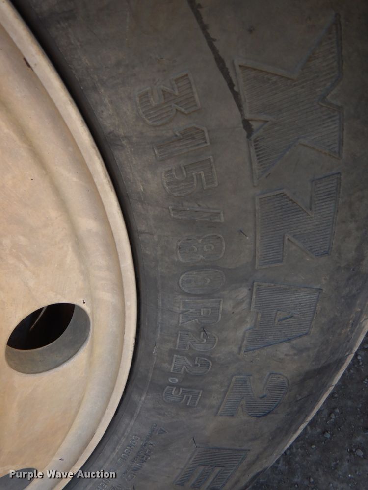 image for item DN2537 2007 Sterling LT8500  dump truck