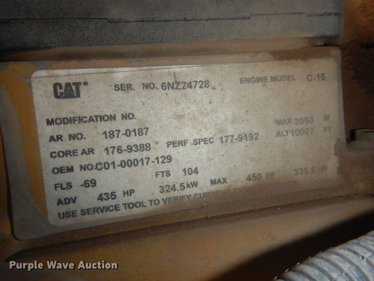 image for item DN2558 2001 Sterling AT9500  semi truck