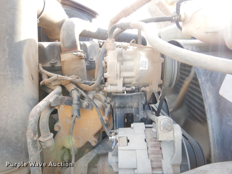 image for item DN2558 2001 Sterling AT9500  semi truck