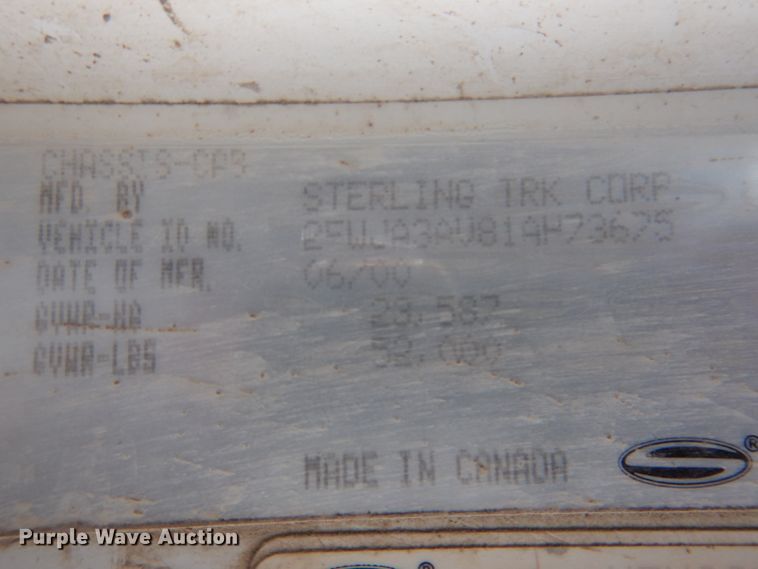 image for item DN2558 2001 Sterling AT9500  semi truck