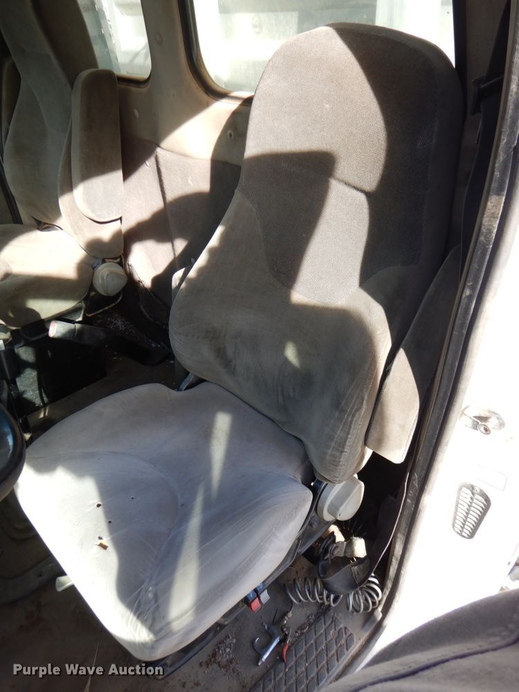 image for item DN2559 2001 Sterling L-Line  semi truck