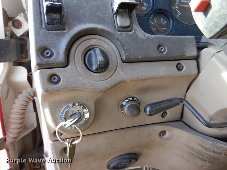 image for item DN2559 2001 Sterling L-Line  semi truck