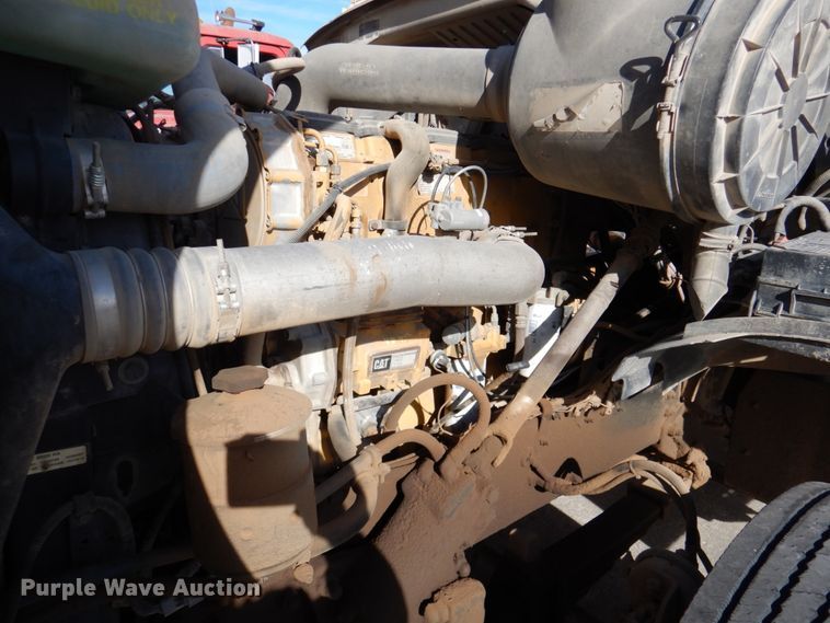 image for item DN2559 2001 Sterling L-Line  semi truck