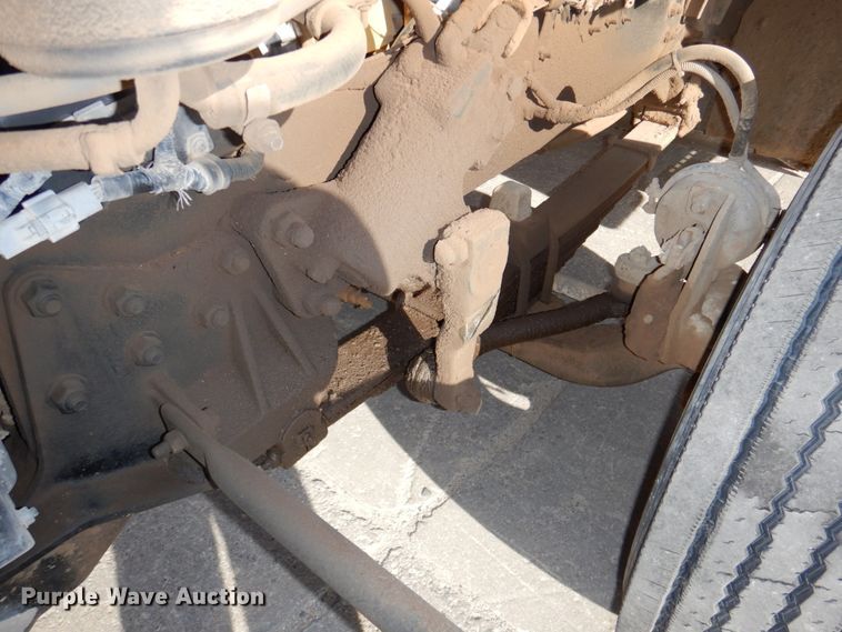 image for item DN2559 2001 Sterling L-Line  semi truck