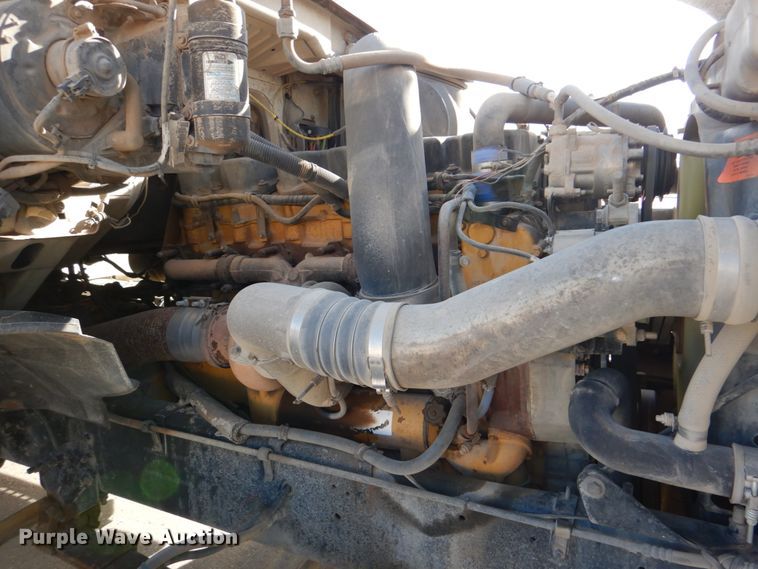 image for item DN2559 2001 Sterling L-Line  semi truck