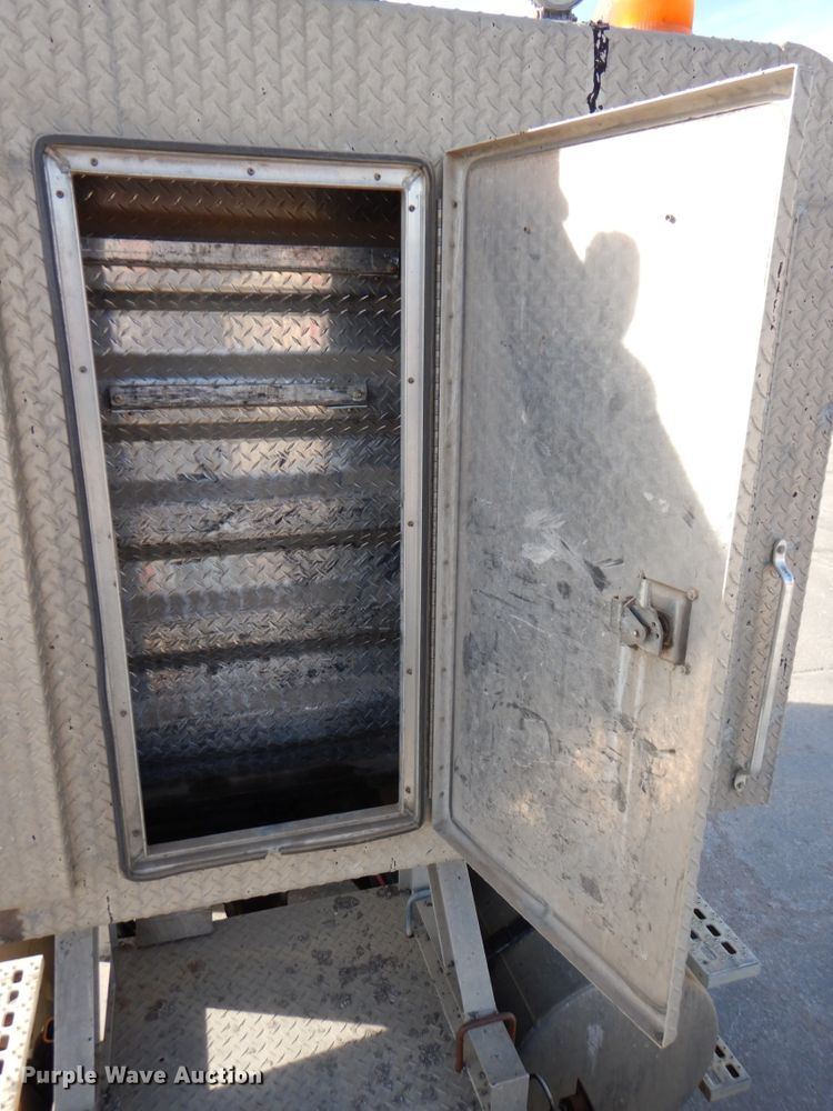 image for item DN2559 2001 Sterling L-Line  semi truck