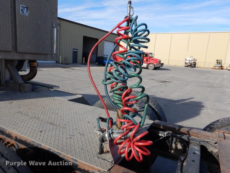 image for item DN2559 2001 Sterling L-Line  semi truck