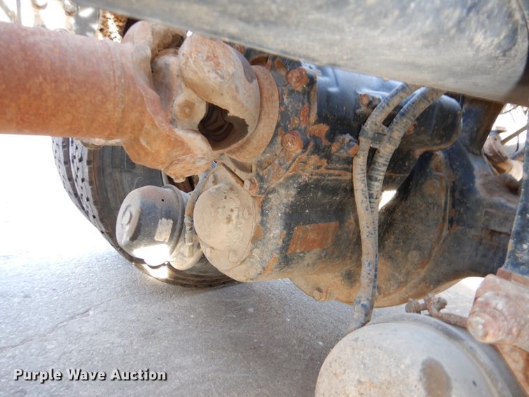 image for item DN2559 2001 Sterling L-Line  semi truck