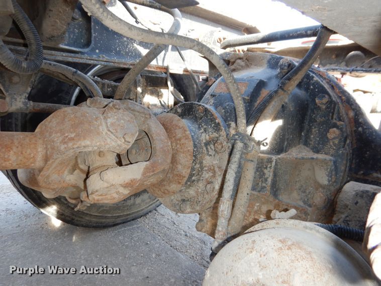 image for item DN2559 2001 Sterling L-Line  semi truck