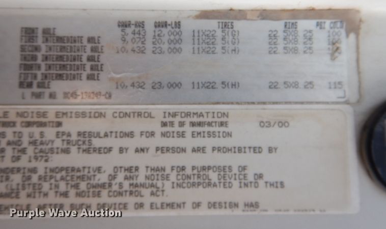 image for item DN2559 2001 Sterling L-Line  semi truck