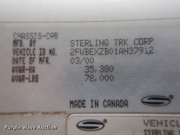 image for item DN2559 2001 Sterling L-Line  semi truck