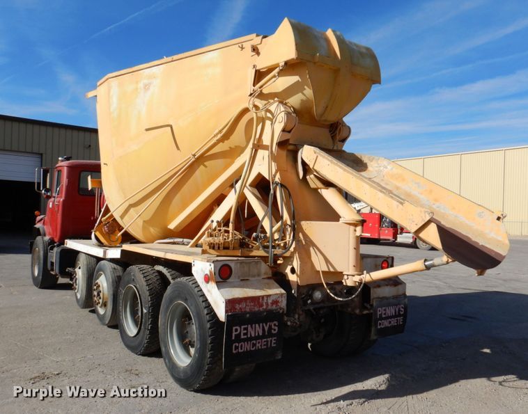 image for item DN2560 2000 Mack DM690S  ready mix truck