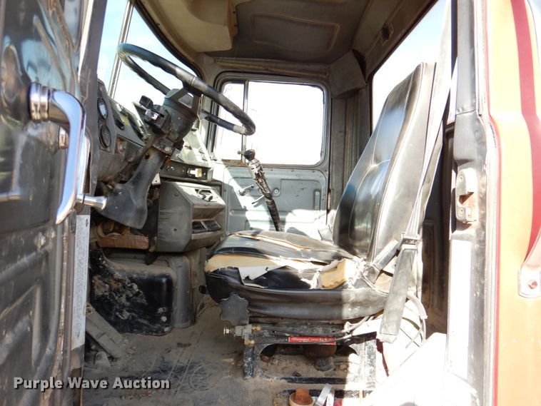 image for item DN2560 2000 Mack DM690S  ready mix truck