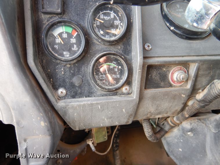 image for item DN2560 2000 Mack DM690S  ready mix truck