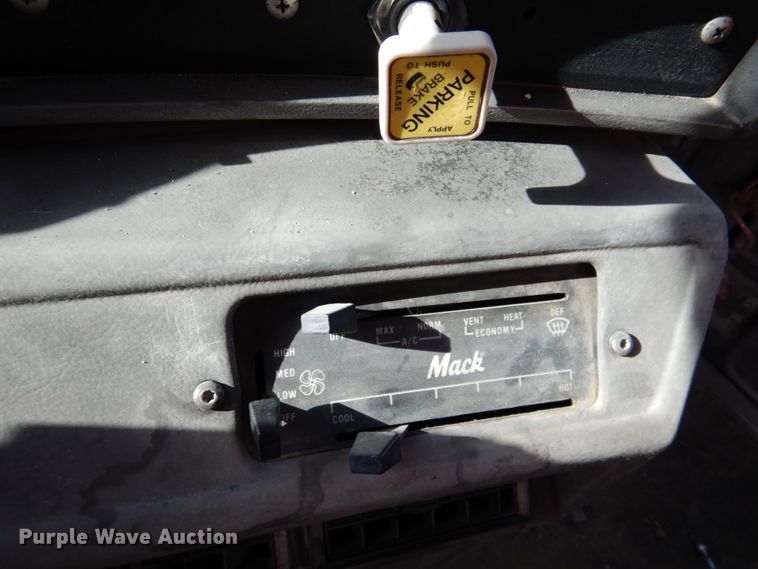 image for item DN2560 2000 Mack DM690S  ready mix truck