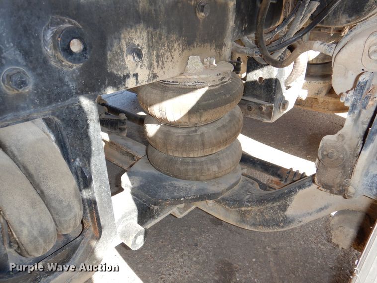 image for item DN2560 2000 Mack DM690S  ready mix truck