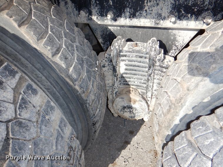 image for item DN2560 2000 Mack DM690S  ready mix truck