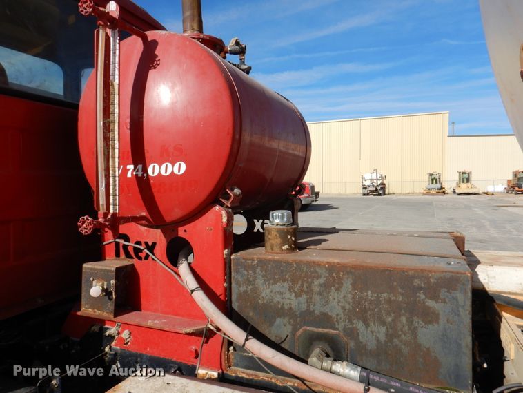 image for item DN2560 2000 Mack DM690S  ready mix truck