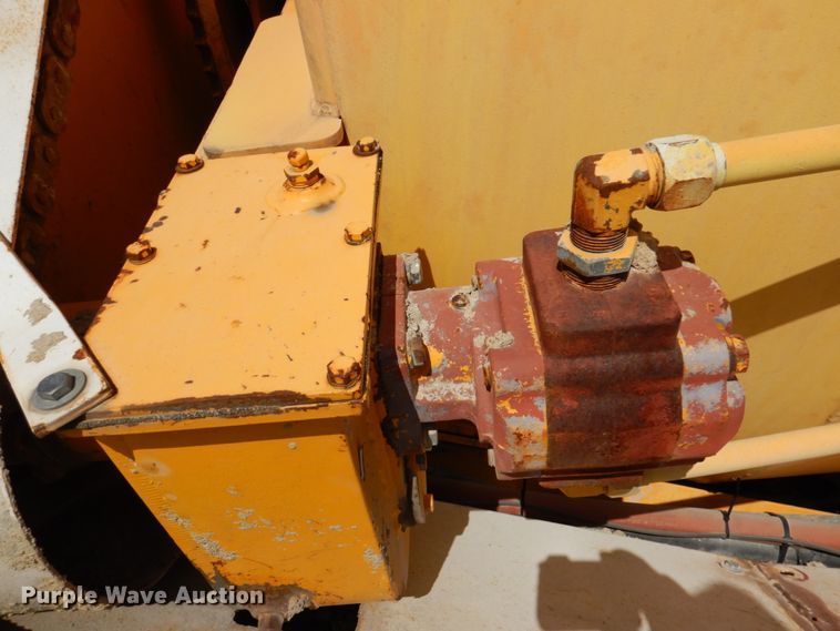 image for item DN2560 2000 Mack DM690S  ready mix truck