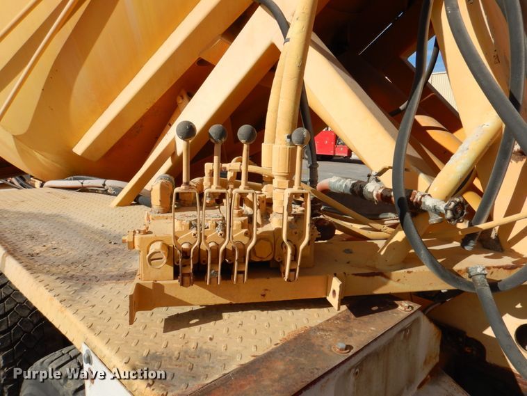 image for item DN2560 2000 Mack DM690S  ready mix truck