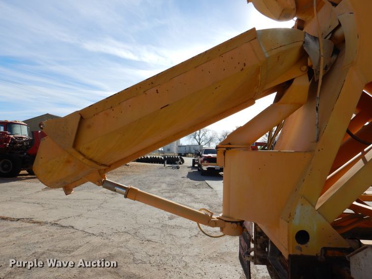 image for item DN2560 2000 Mack DM690S  ready mix truck