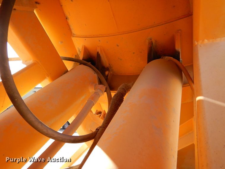 image for item DN2560 2000 Mack DM690S  ready mix truck