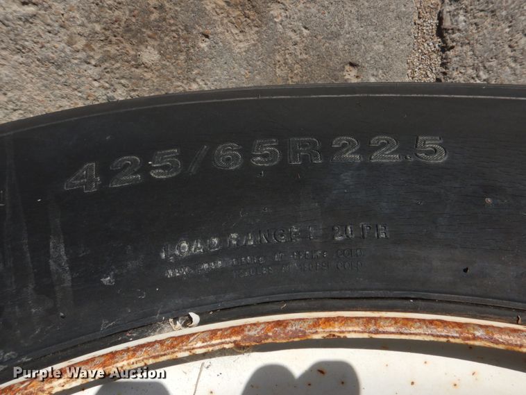 image for item DN2560 2000 Mack DM690S  ready mix truck