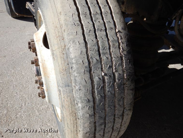 image for item DN2560 2000 Mack DM690S  ready mix truck