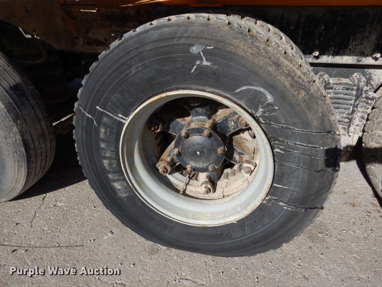 image for item DN2560 2000 Mack DM690S  ready mix truck