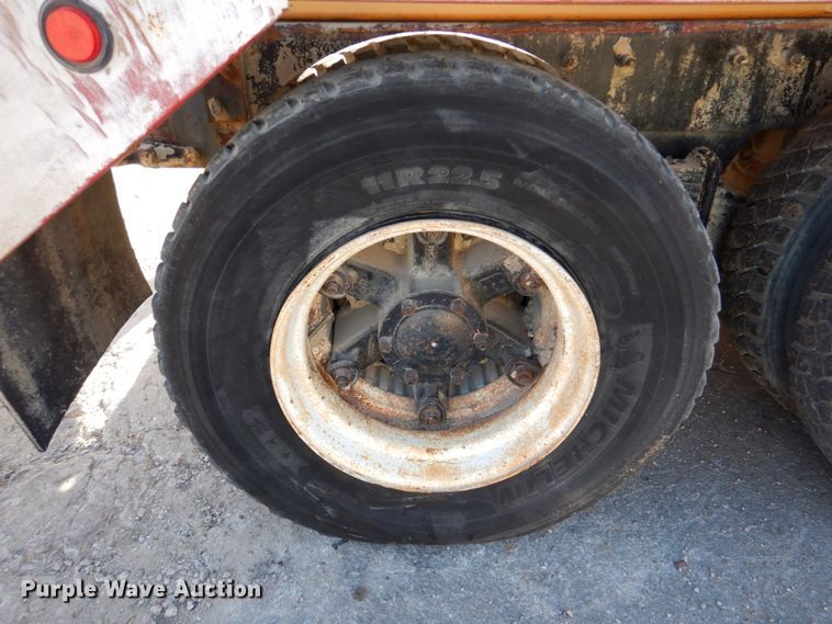 image for item DN2560 2000 Mack DM690S  ready mix truck