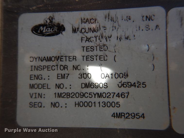 image for item DN2560 2000 Mack DM690S  ready mix truck