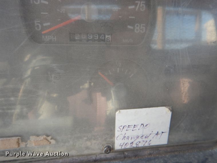 image for item DN2561 1999 Sterling L9500  semi truck