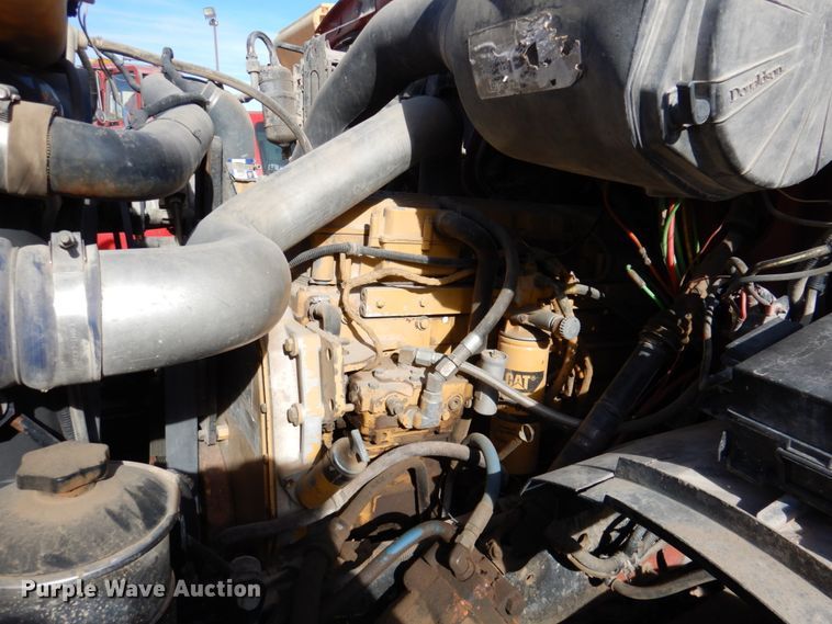 image for item DN2561 1999 Sterling L9500  semi truck