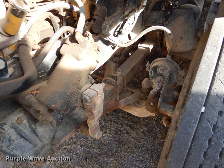 image for item DN2561 1999 Sterling L9500  semi truck