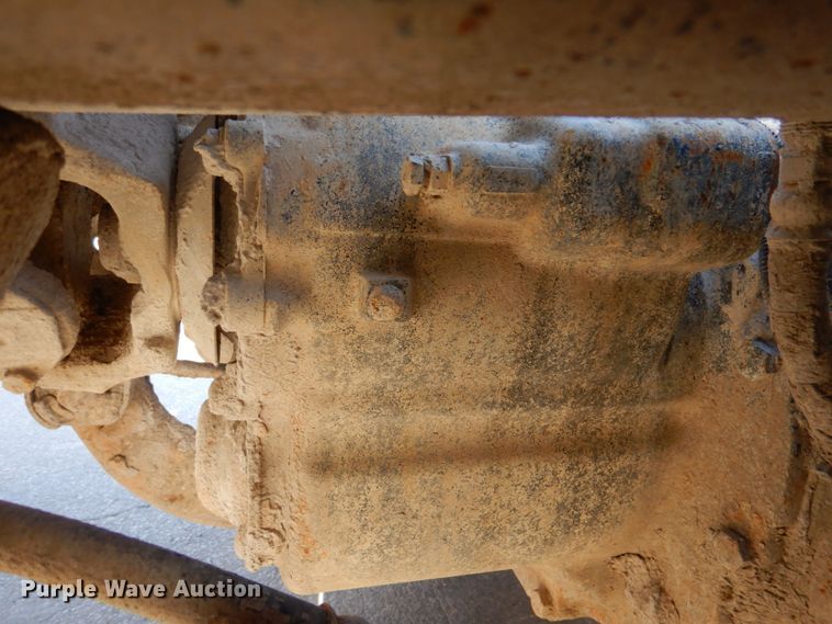 image for item DN2561 1999 Sterling L9500  semi truck